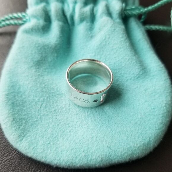 Tiffany & Co. Diamond Keyhole Ring - Picture 5 of 6